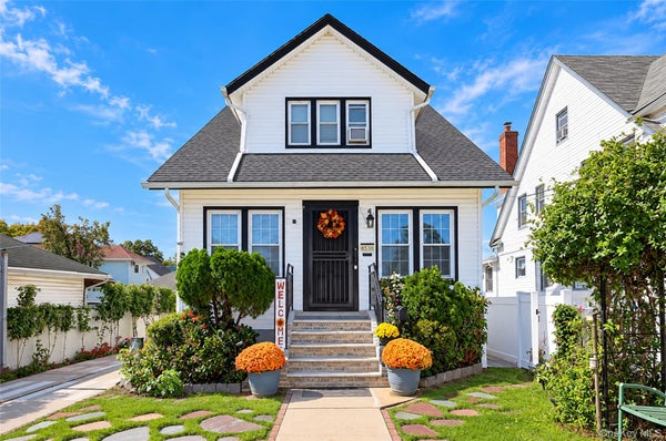 88-38 197TH STREET, HOLLIS, NY 11423 - Image ceb6fc0914d3ef888360a3d434da35c8/844261438