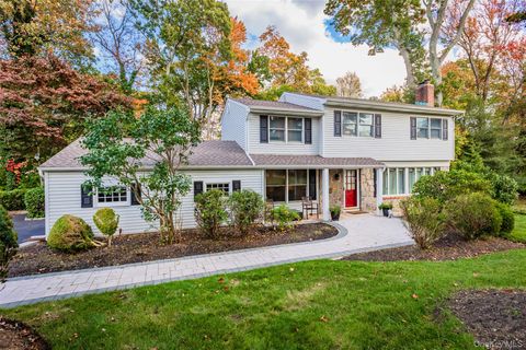 Photo of 7 Carriage Lane, Setauket, NY 11733 (MLS # 927337) Photo of 7 Carriage Lane, Setauket, NY 11733 (MLS # 927337)