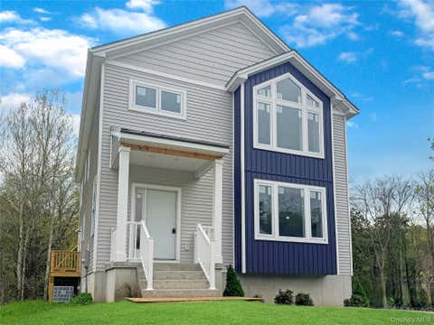 Townhouse For Sale - 57 Townsend Street<br/> Beacon, NY 12508