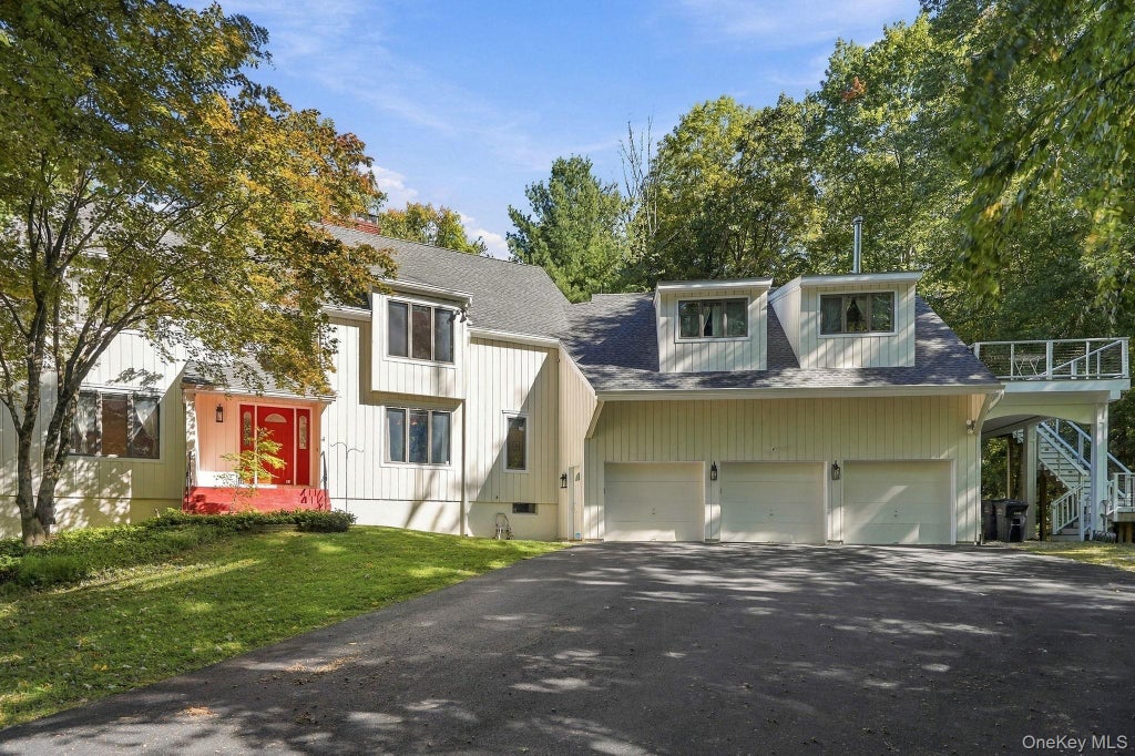 Photo of 31 Dingee Road, South Salem, NY 10590 (MLS # 1055167)