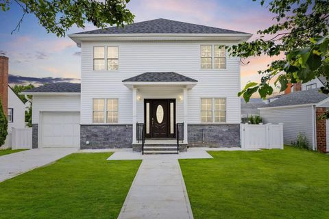 1502 Lincoln Avenue New Hyde Park NY 11040