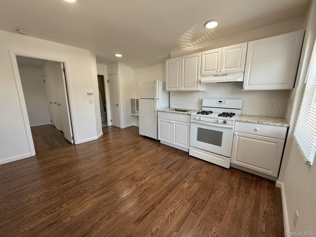 Photo of 355 Bayville Avenue #1, Bayville, NY 11709 (MLS # 965787)