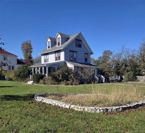 Photo of 366 Rider Avenue, Patchogue, NY 11772 (MLS # 928520) Photo of 366 Rider Avenue, Patchogue, NY 11772 (MLS # 928520)