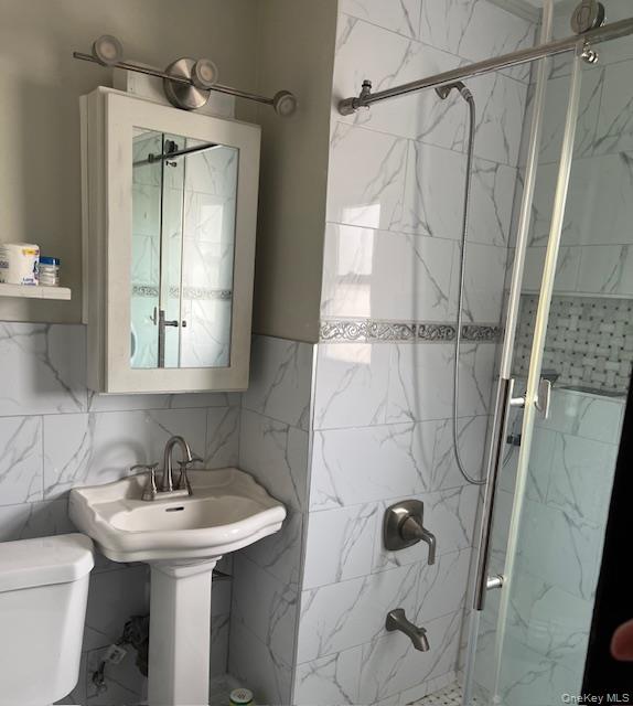 227-50 Murdock Avenue