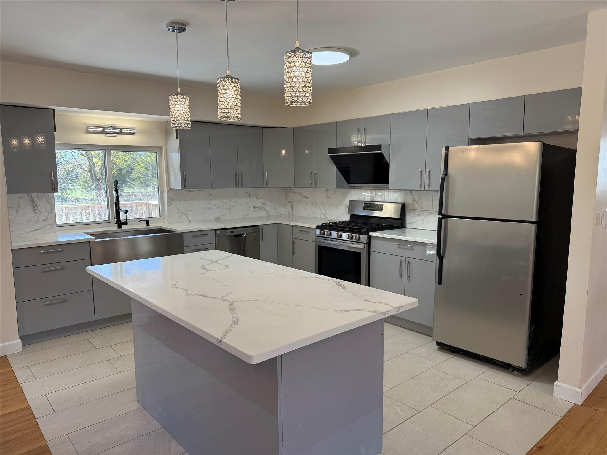 7 Steven Court, Poughkeepsie, New York image 4