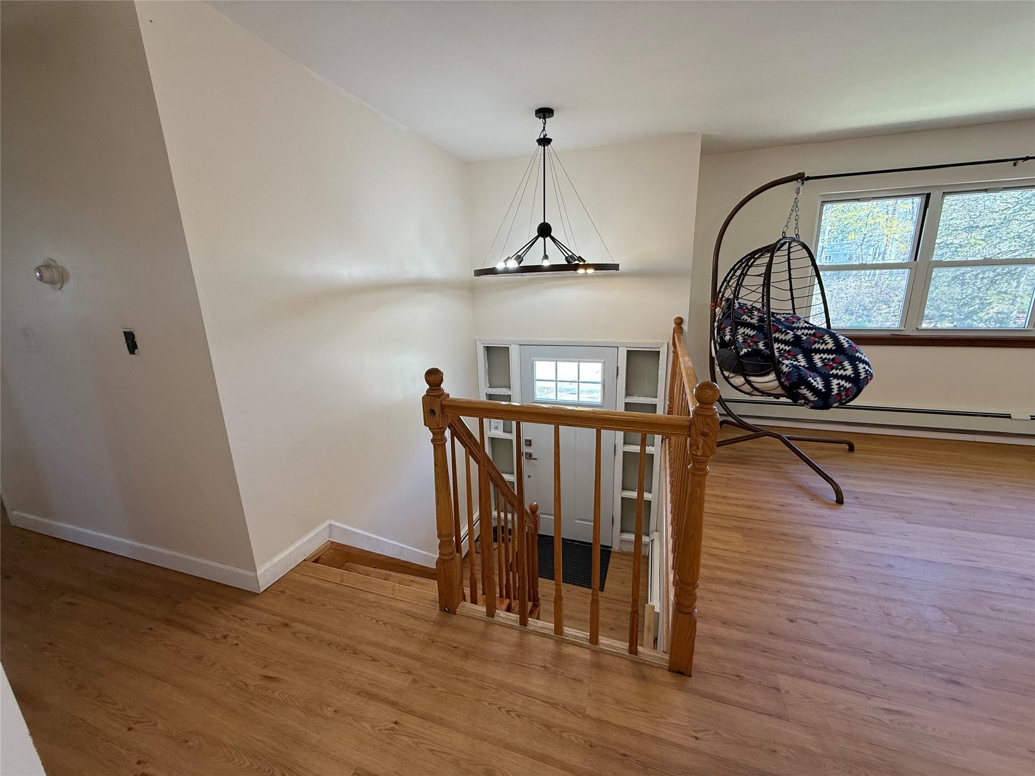 7 Steven Court, Poughkeepsie, New York image 2