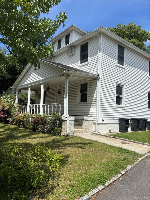 Apartment For Rent - 261 Schenck Avenue #2ND FLOOR<br/> Great Neck, NY 11021