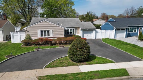 Homes For Sale - 1522 Rica Place<br/> Valley Stream, NY 11580
