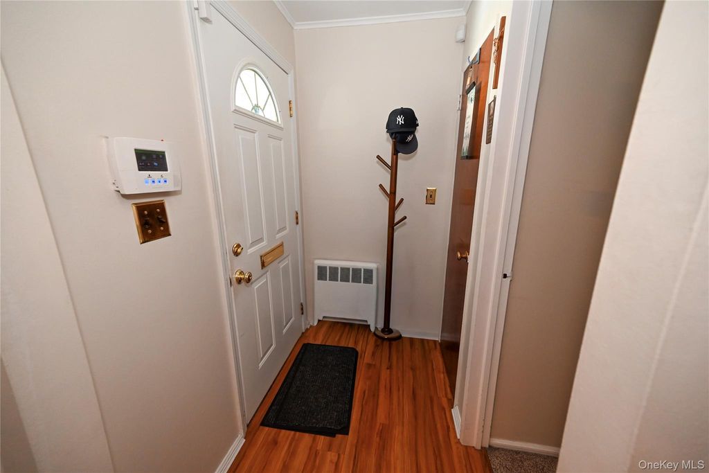 Photo of 1522 Rica Place, Valley Stream, NY 11580 (MLS # 988746)