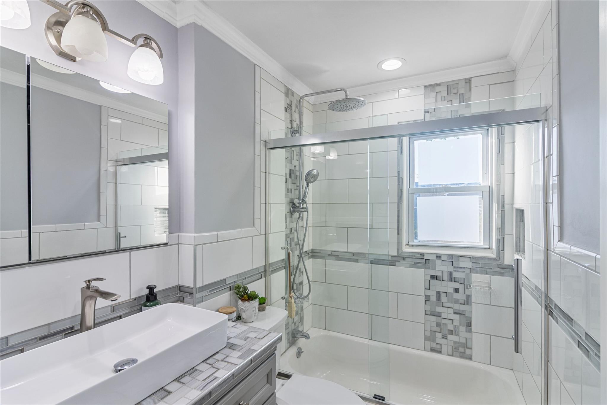 22 Martha Street, Freeport, New York image 15