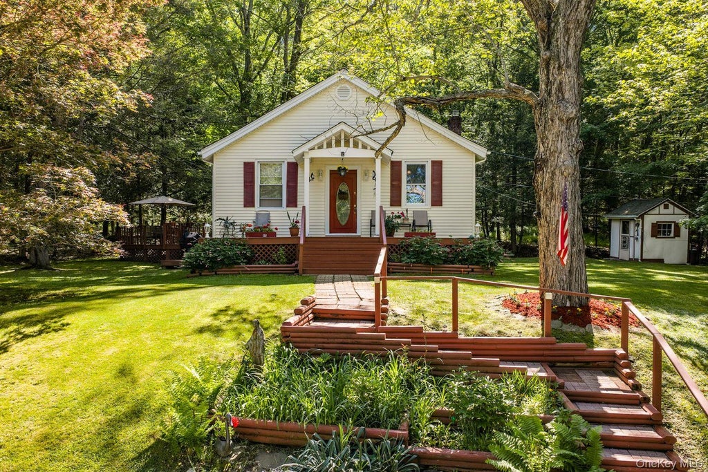 Photo of 370 Starlight Road, Monticello, NY 12701 (MLS # 1042561)