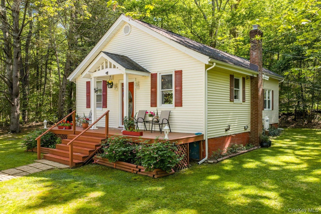 Photo of 370 Starlight Road, Monticello, NY 12701 (MLS # 1042561)