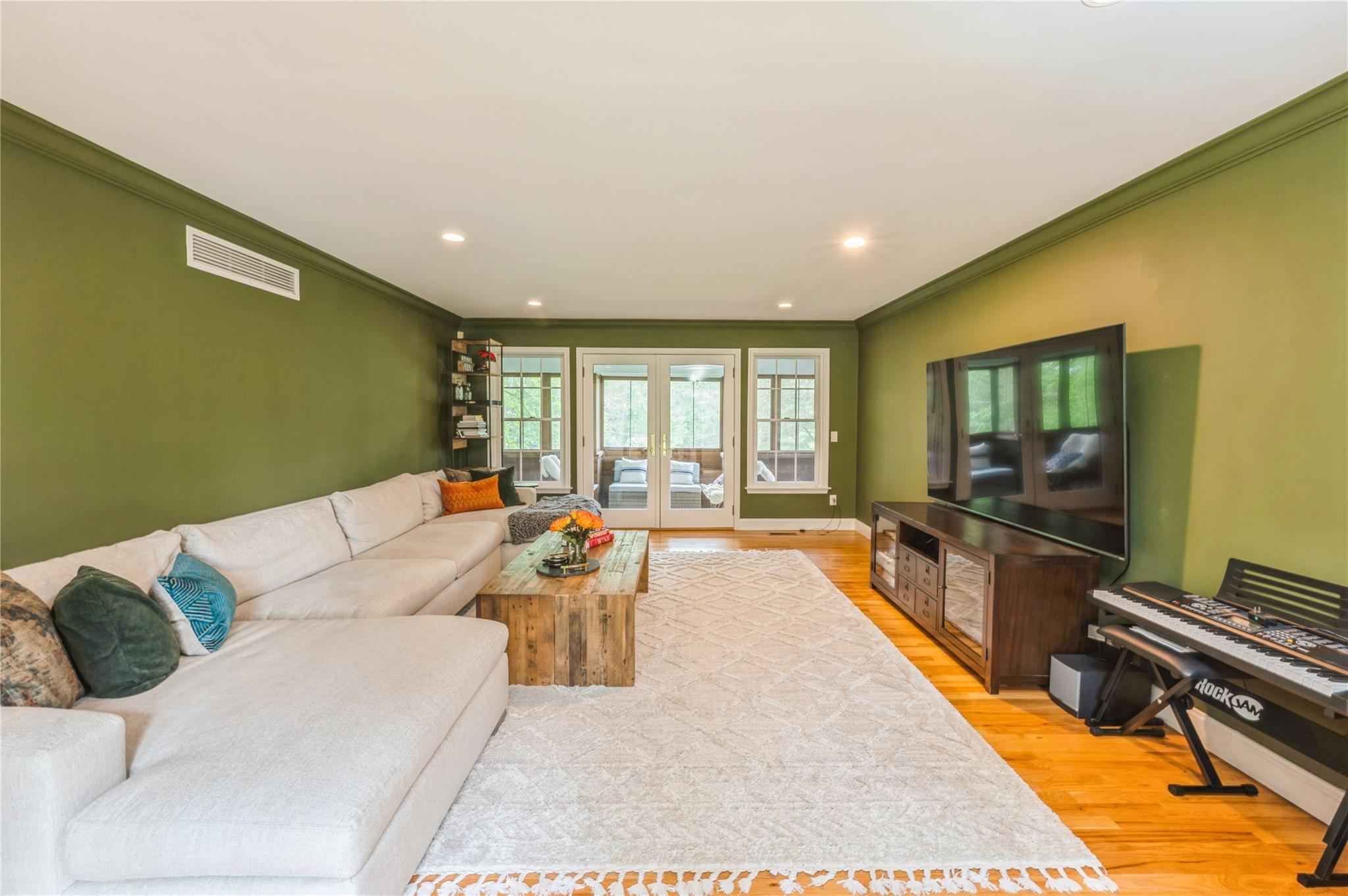 125 Hawkes Avenue, Ossining, New York image 13
