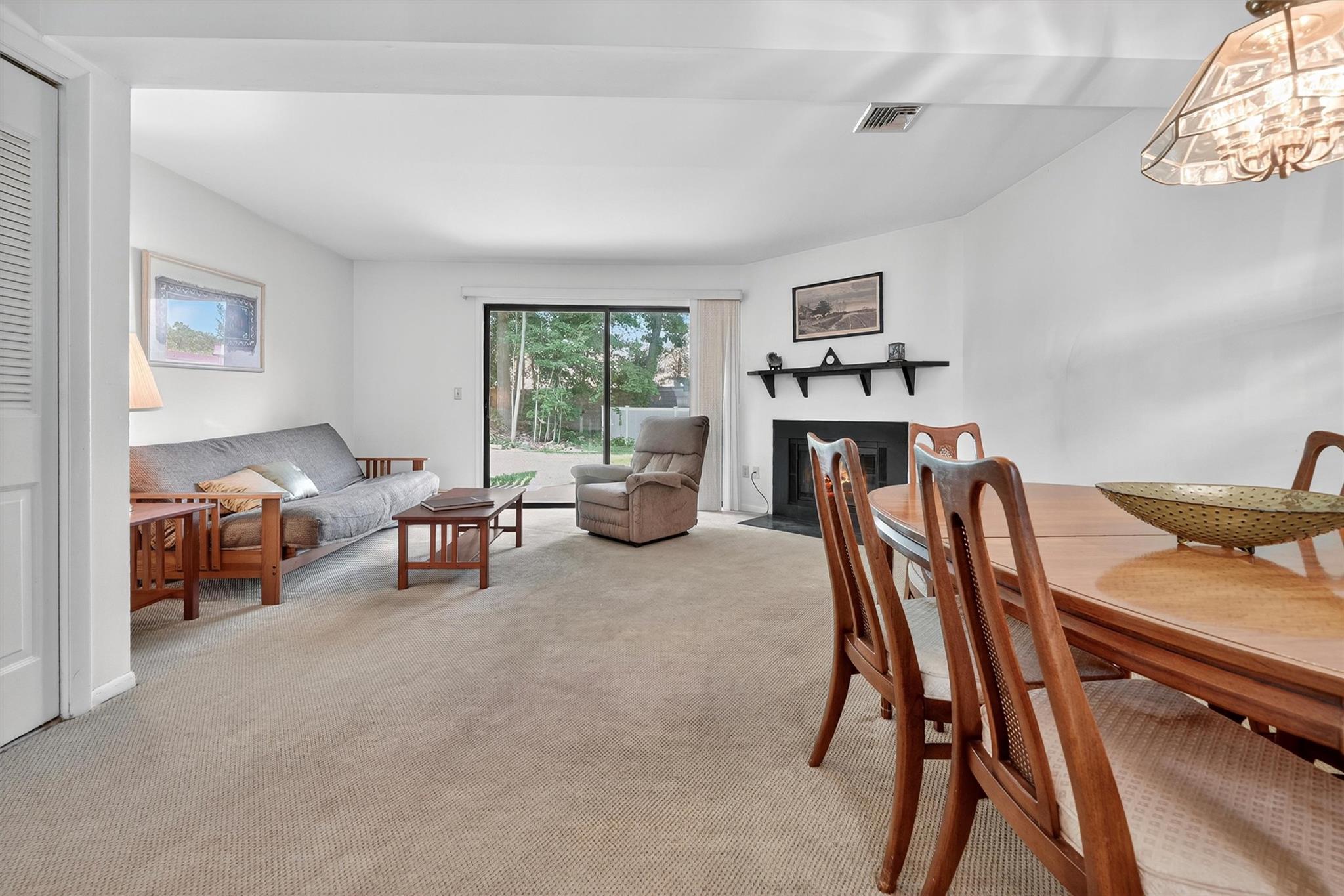 Cortlandt Manor, New York 10567, United States, 2 Bedrooms Bedrooms, ,2 BathroomsBathrooms,Residential,Active,168261