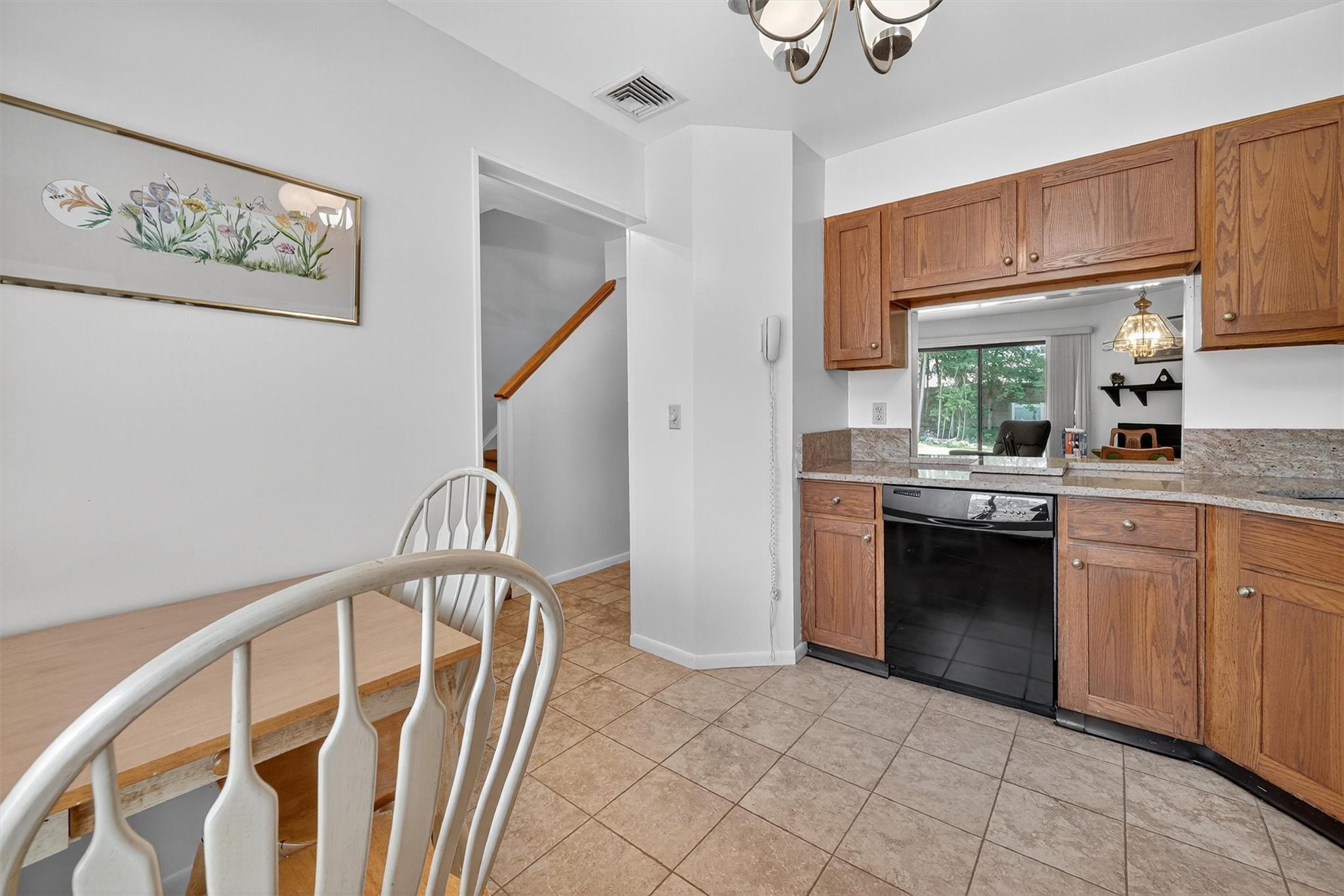 Cortlandt Manor, New York 10567, United States, 2 Bedrooms Bedrooms, ,2 BathroomsBathrooms,Residential,Active,168261