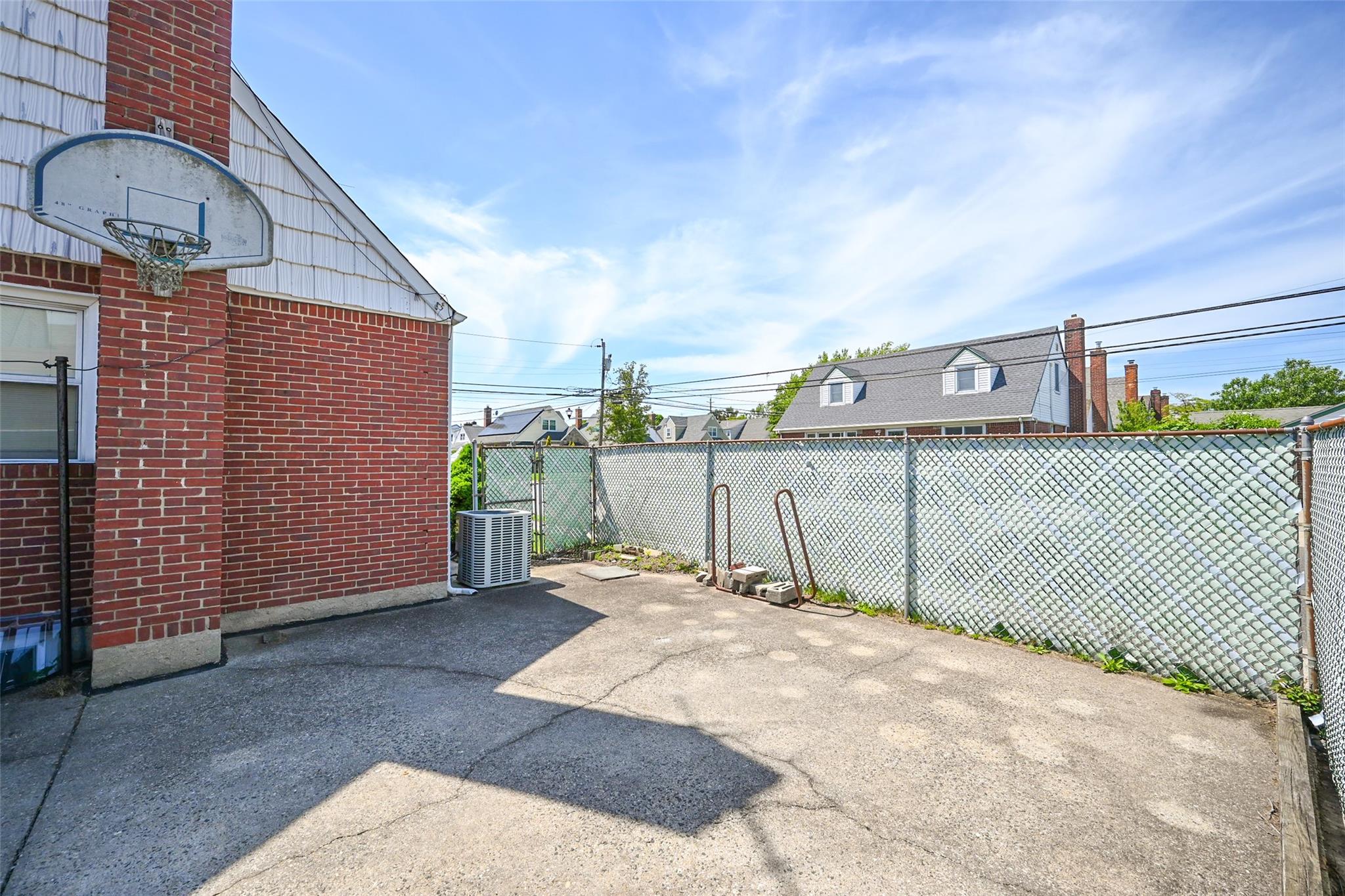 518 Terrace Boulevard, New Hyde Park, New York image 22