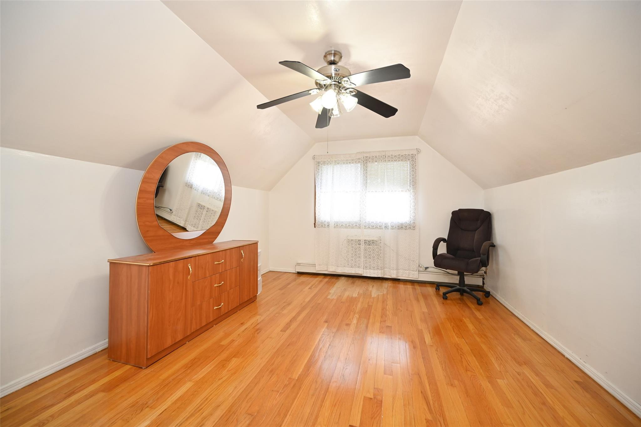 518 Terrace Boulevard, New Hyde Park, New York image 10