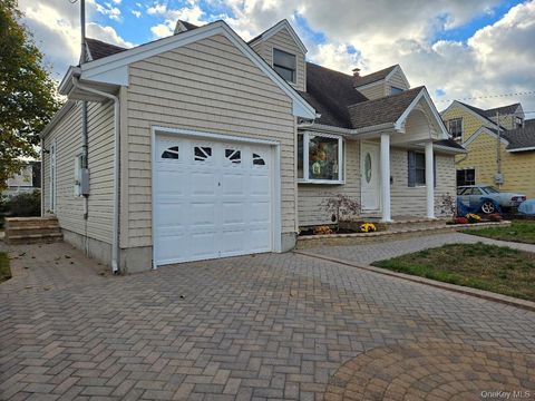 48 Circle Dr Westbury NY 11590