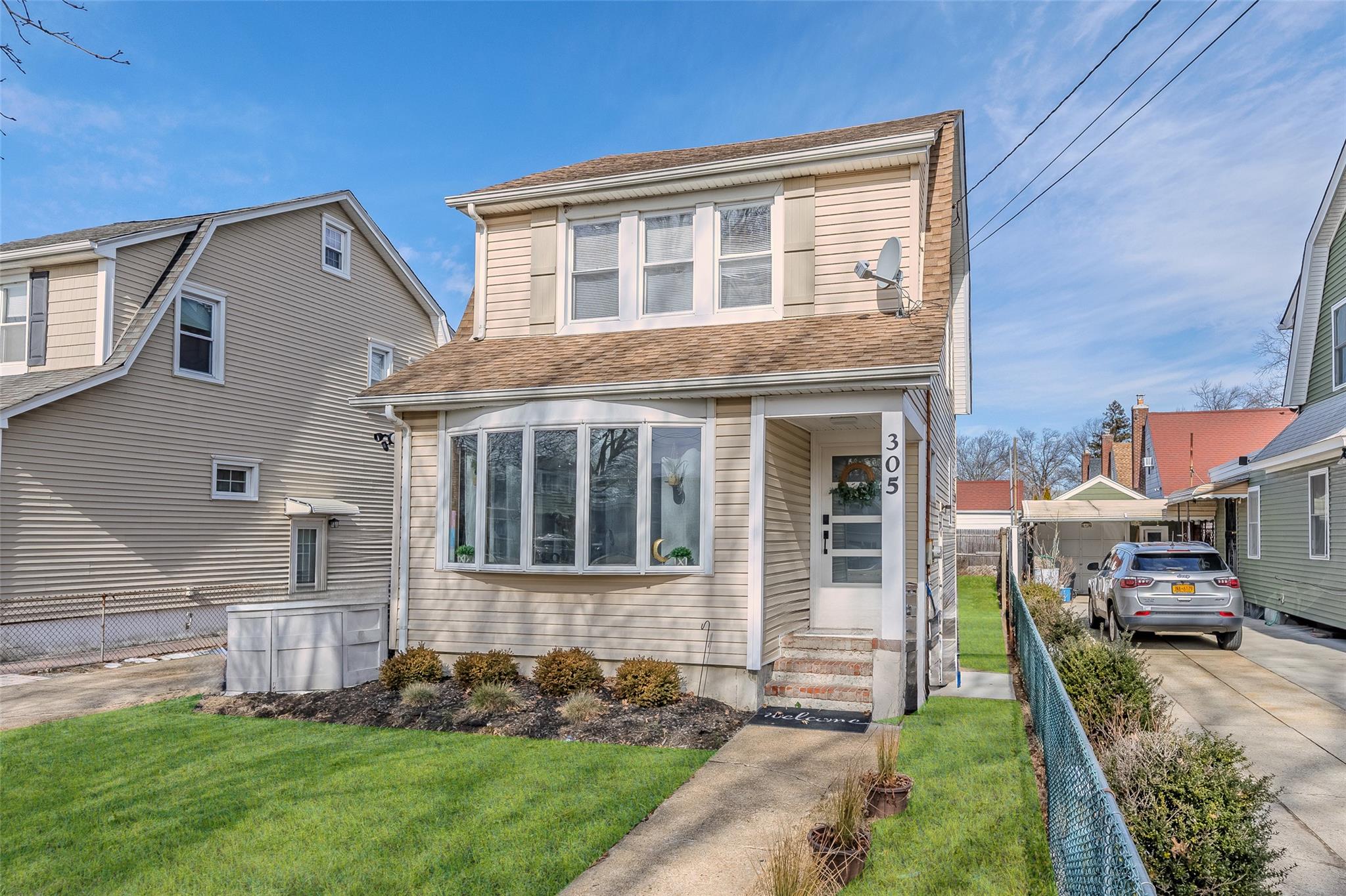 305 Bryant Avenue, Floral Park, New York image 3
