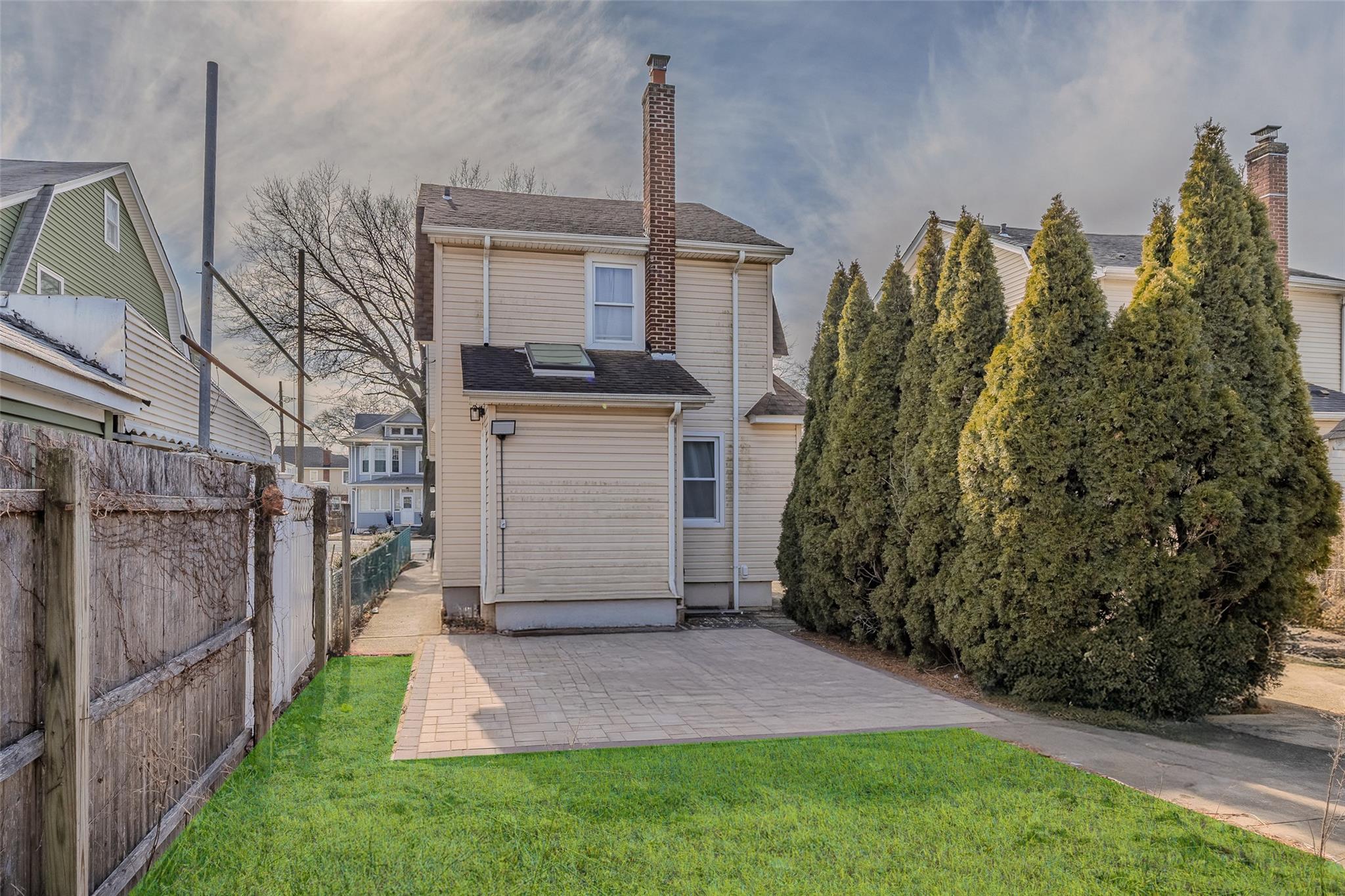 305 Bryant Avenue, Floral Park, New York image 7