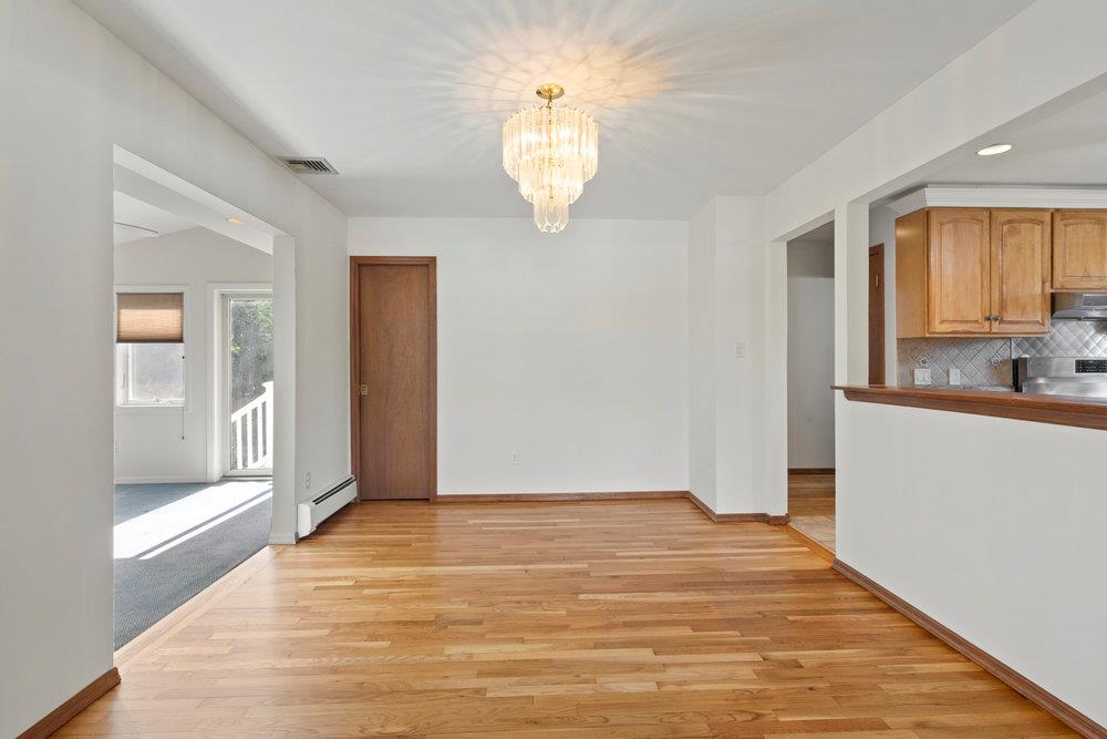 13 Irving Court, Hicksville, New York image 5