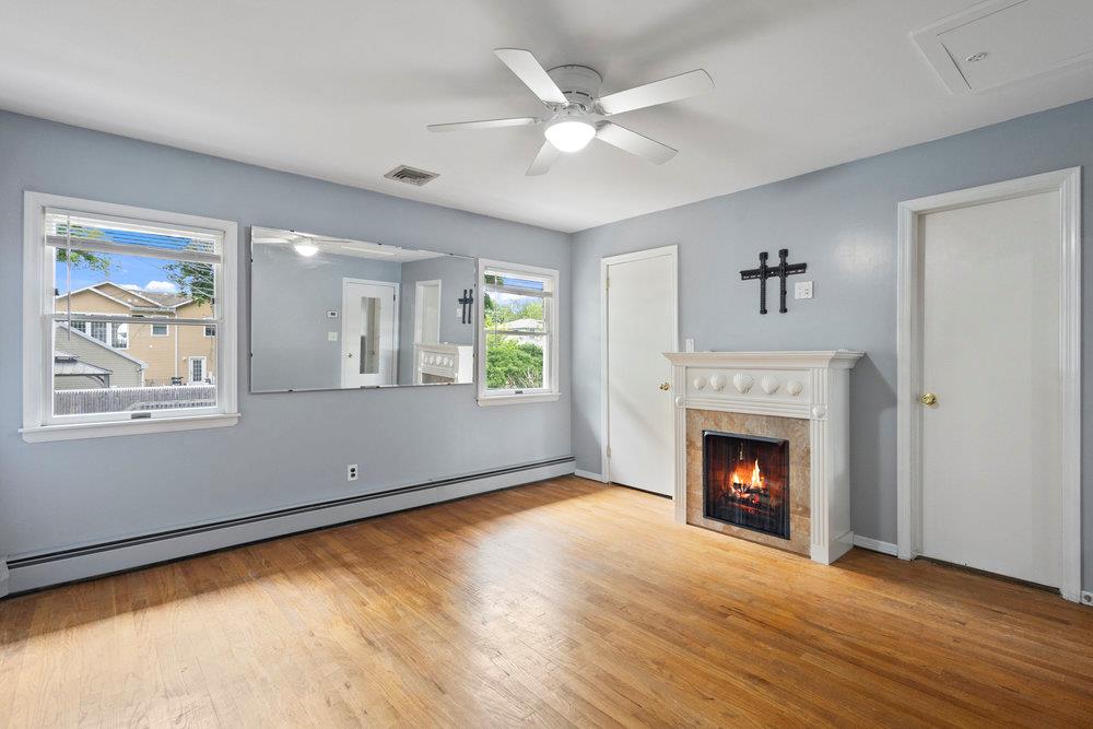 13 Irving Court, Hicksville, New York image 11
