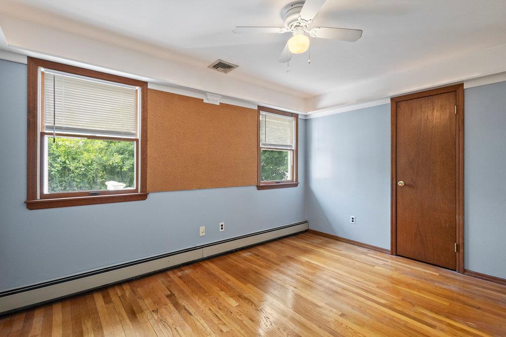 13 Irving Court, Hicksville, New York image 14