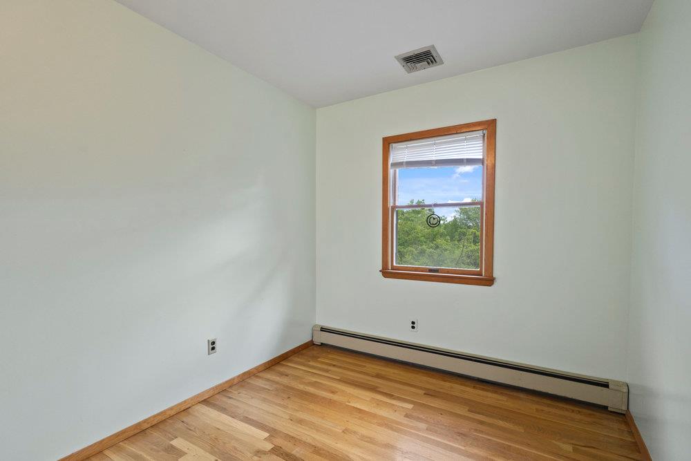 13 Irving Court, Hicksville, New York image 25