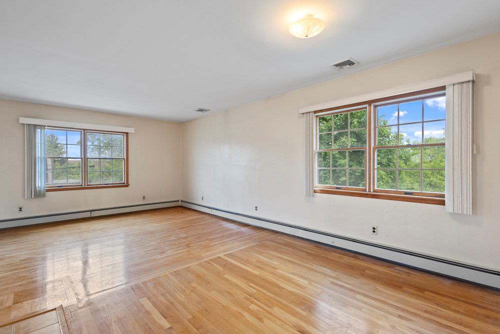 13 Irving Court, Hicksville, New York image 18