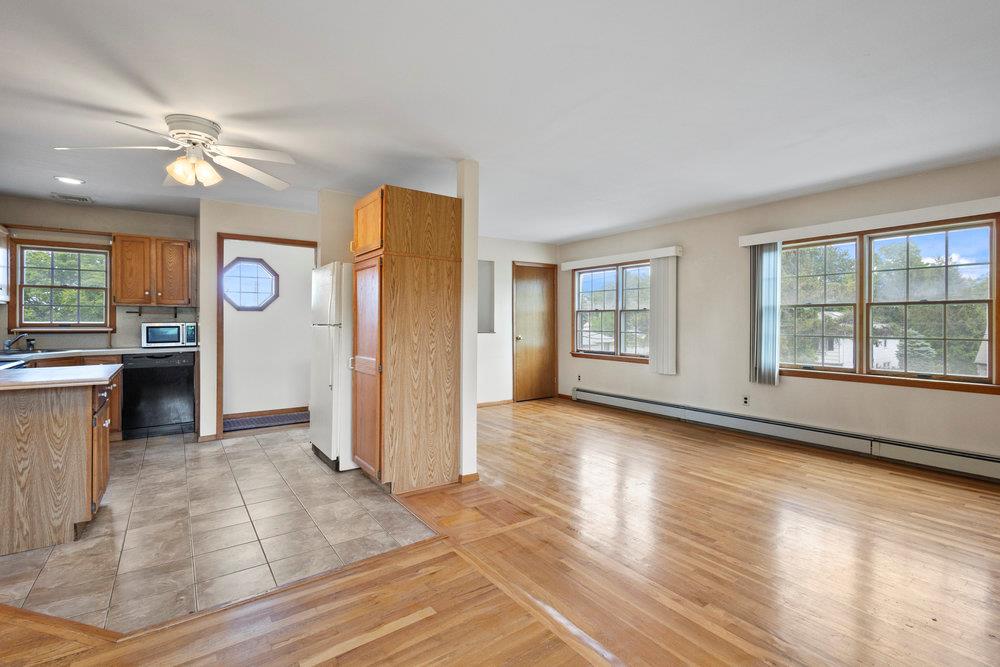 13 Irving Court, Hicksville, New York image 17