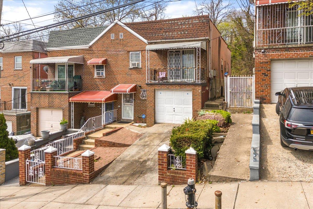 3833 Amundson Avenue, Bronx, New York image 2