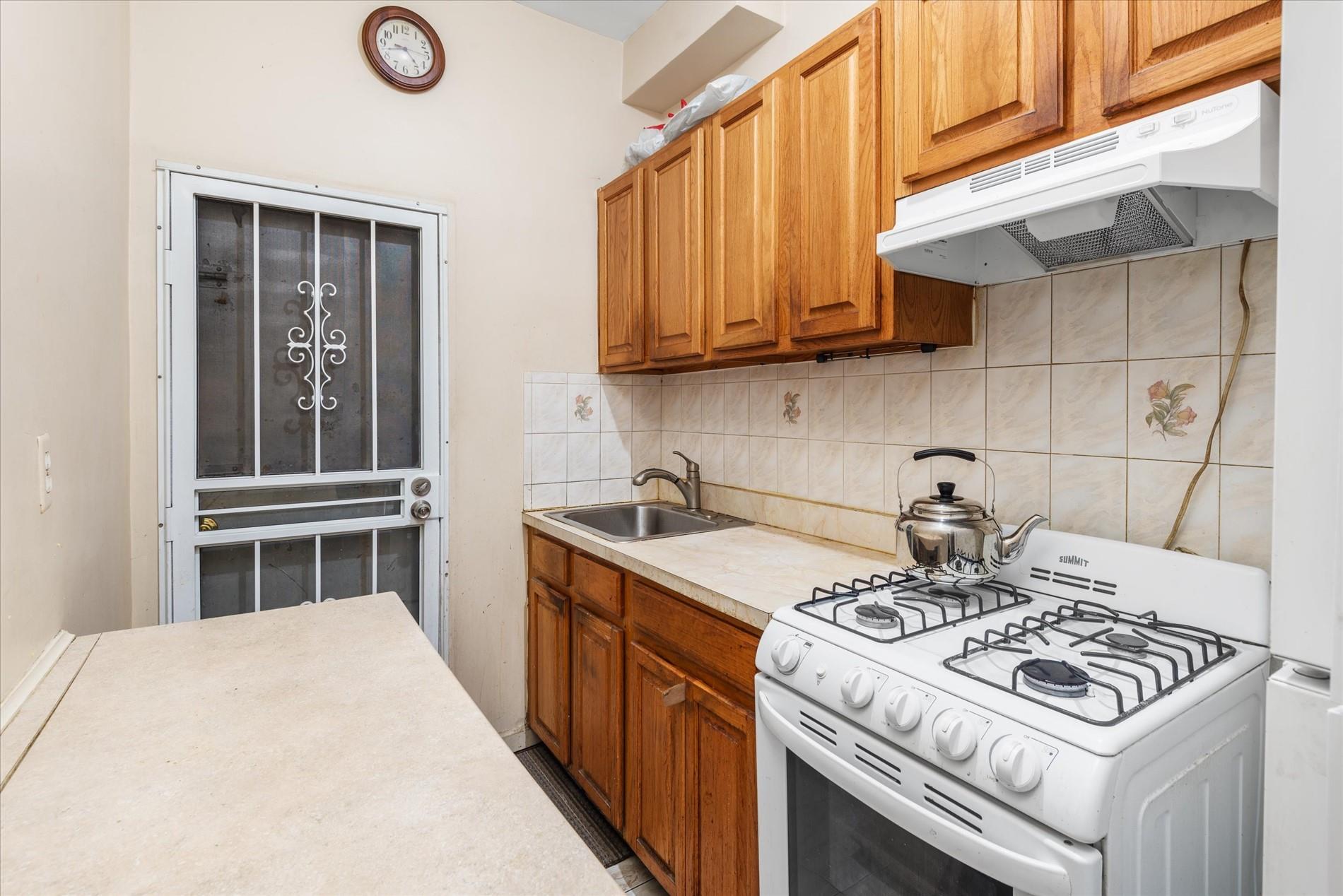 396 Lafayette Avenue