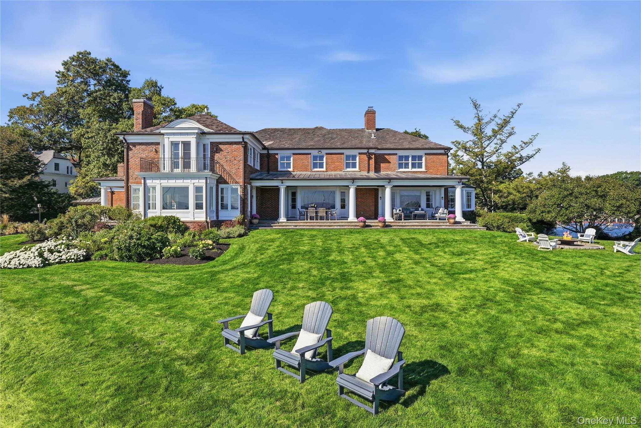 1 Bay Avenue