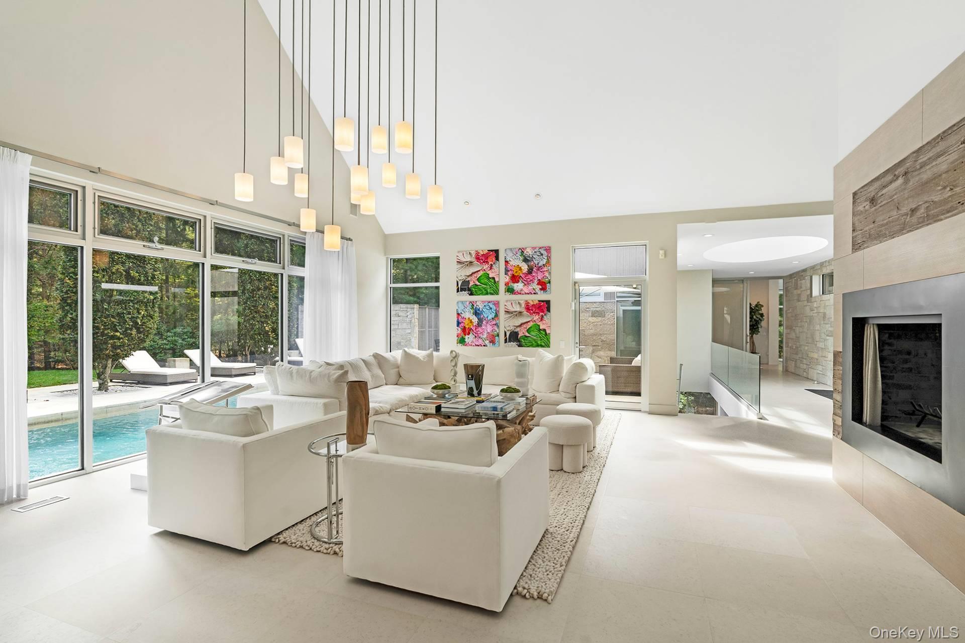 7 Rolling Wood Lane