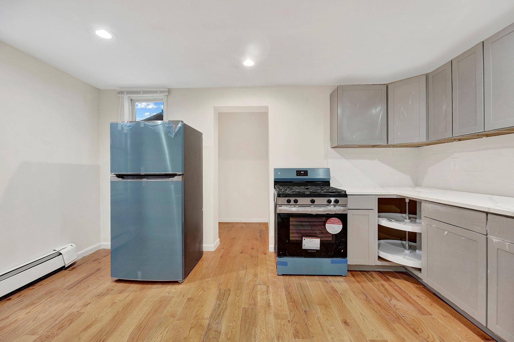 Property for Sale at 115th Street, South Ozone Park, Queens, NY - Bedrooms: 3 
Bathrooms: 3 
Rooms: 12  - $779,000
