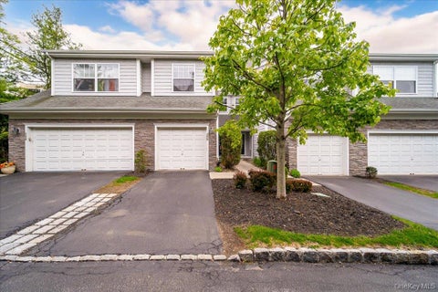 Condo For Sale - 506 Southview Drive<br/> Dutchess County, Poughkeepsie, NY 12601