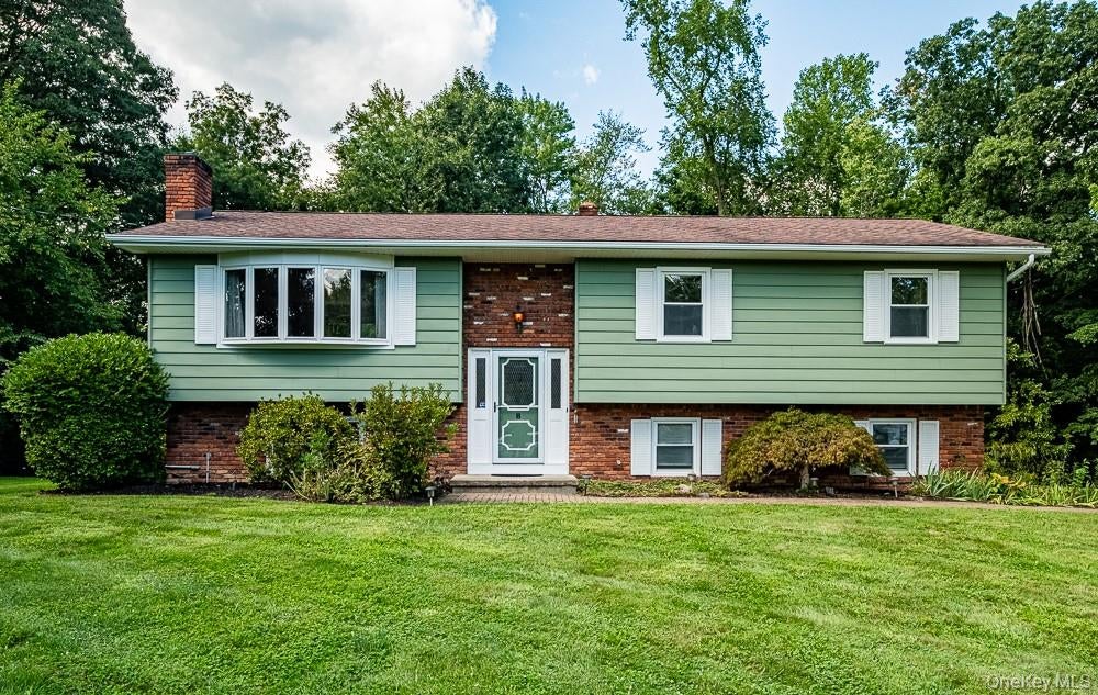 Photo of 8 W Caroline Drive W, Wappingers Falls, NY 12590 (MLS # 1048227)
