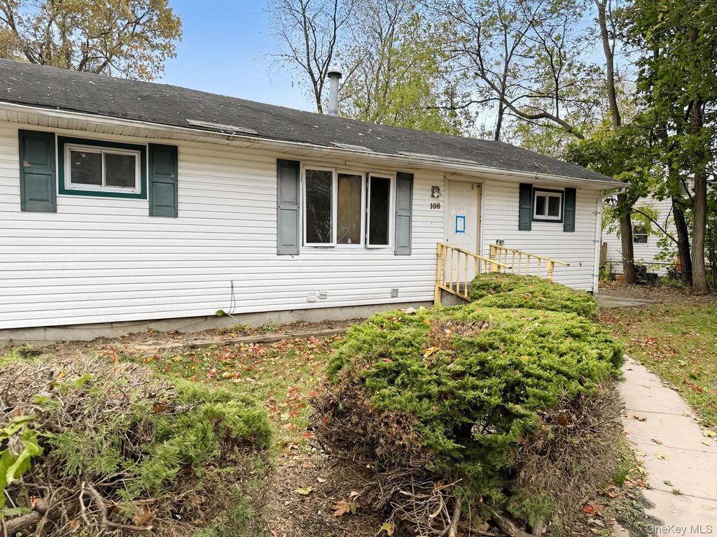 Photo of 108 Suffolk Avenue, Brentwood, NY 11717 (MLS # 960954)
