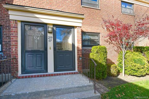 219-07 74th Avenue Unit 447B2, Oakland Gardens, NY 11364 - MLS#: 935647
