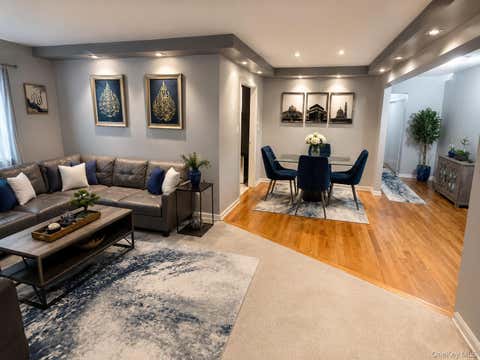 Homes For Sale - 1480 Thieriot Avenue #5M<br/> Bronx, NY 10460