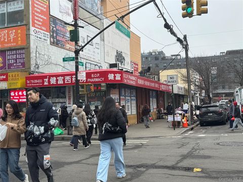 13502 Roosevelt Avenue Flushing NY 11354