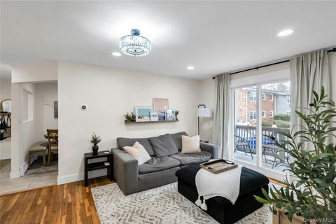 Homes For Sale - 43 Fair Harbor Drive #43 BUILDING 3<br/> Patchogue, NY 11772