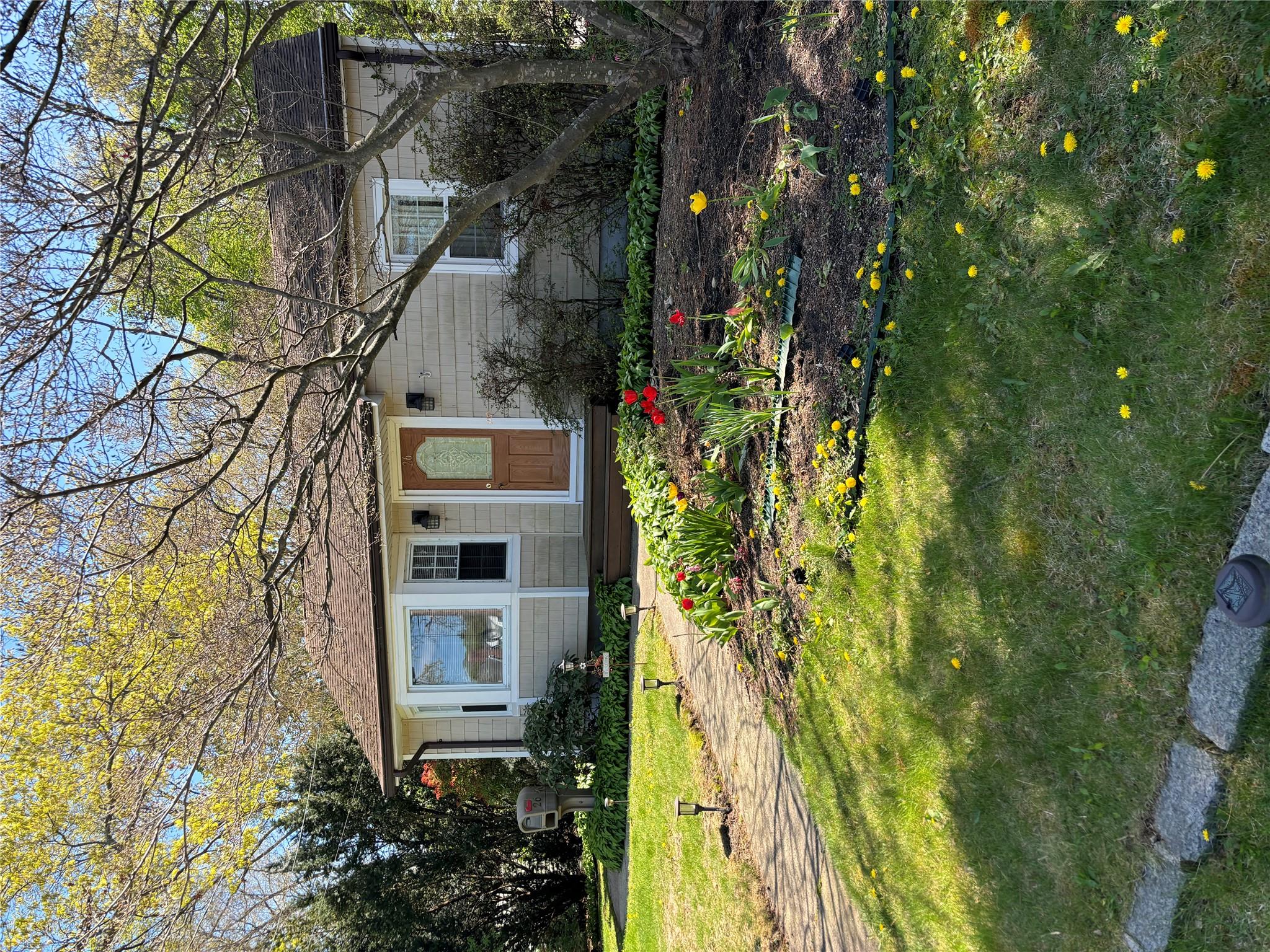 26 Weichers Street, Ronkonkoma, New York image 1