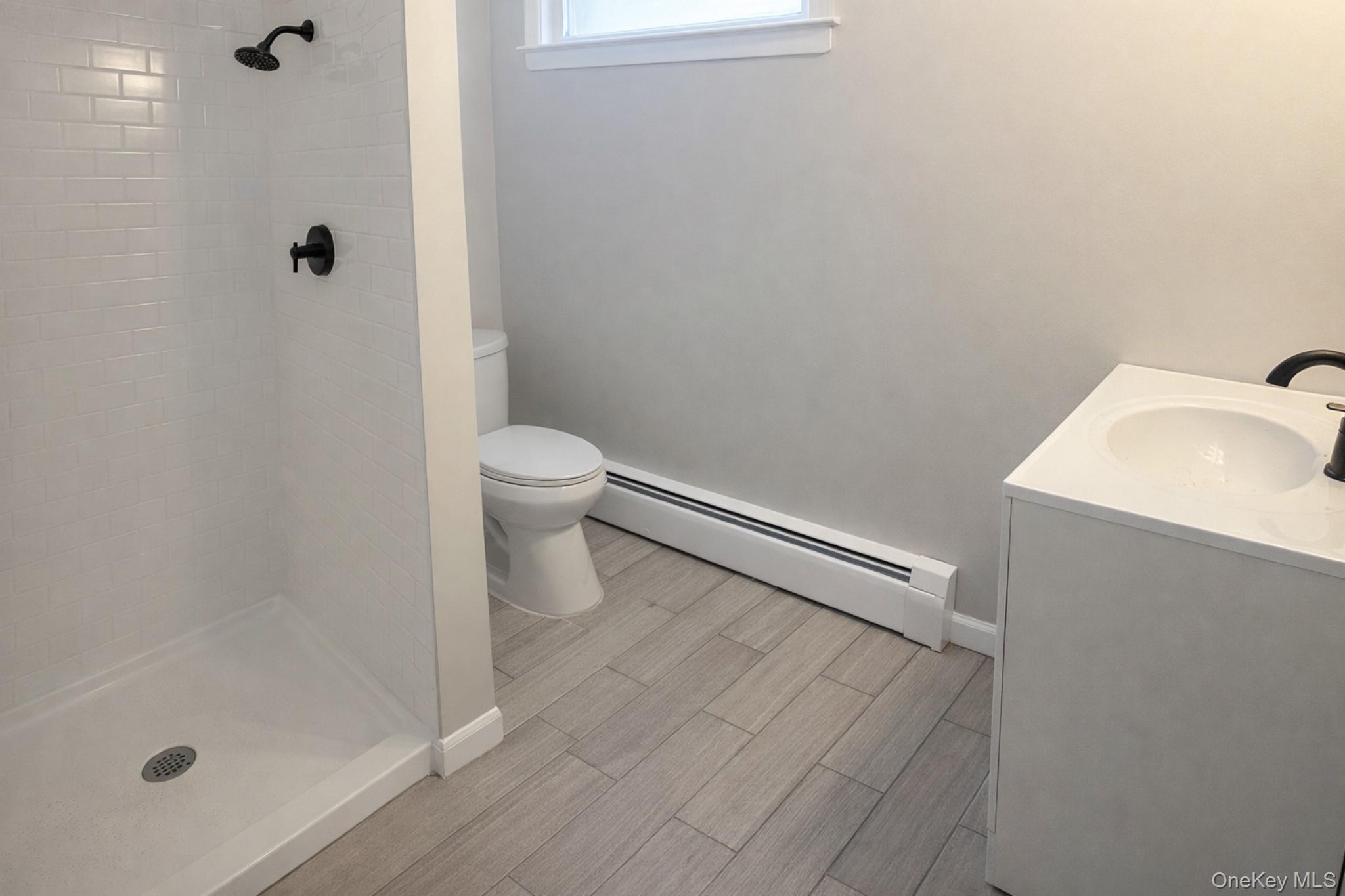 107 E Woodside Avenue