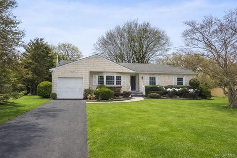 107 E Woodside Avenue Patchogue NY 11772
