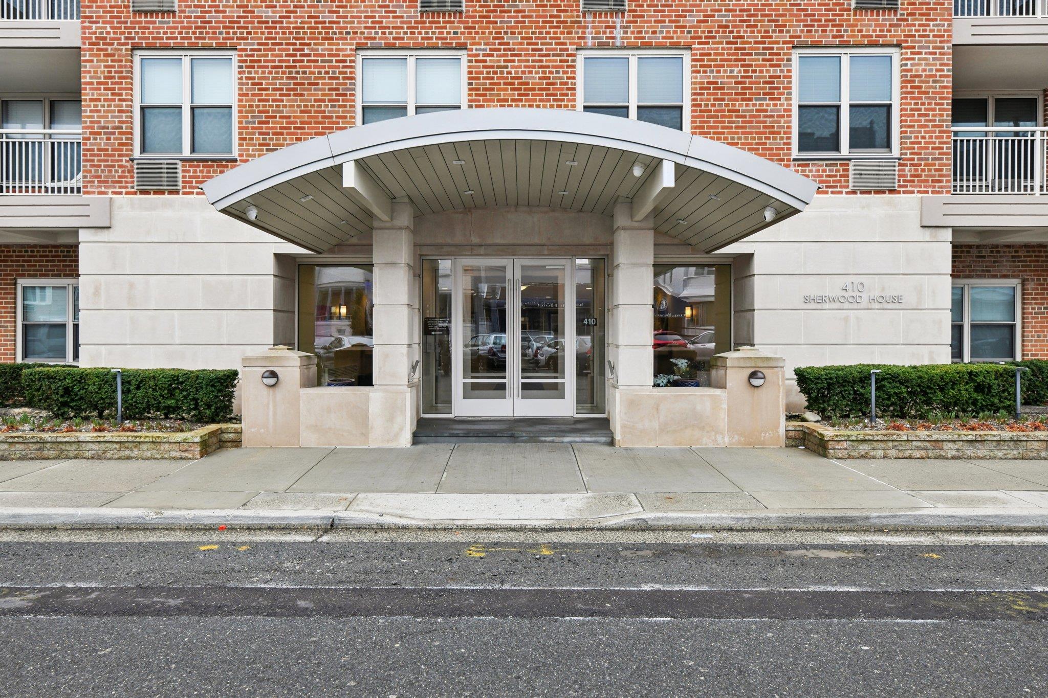 410 E Broadway Terrace #LH, Long Beach, New York image 1