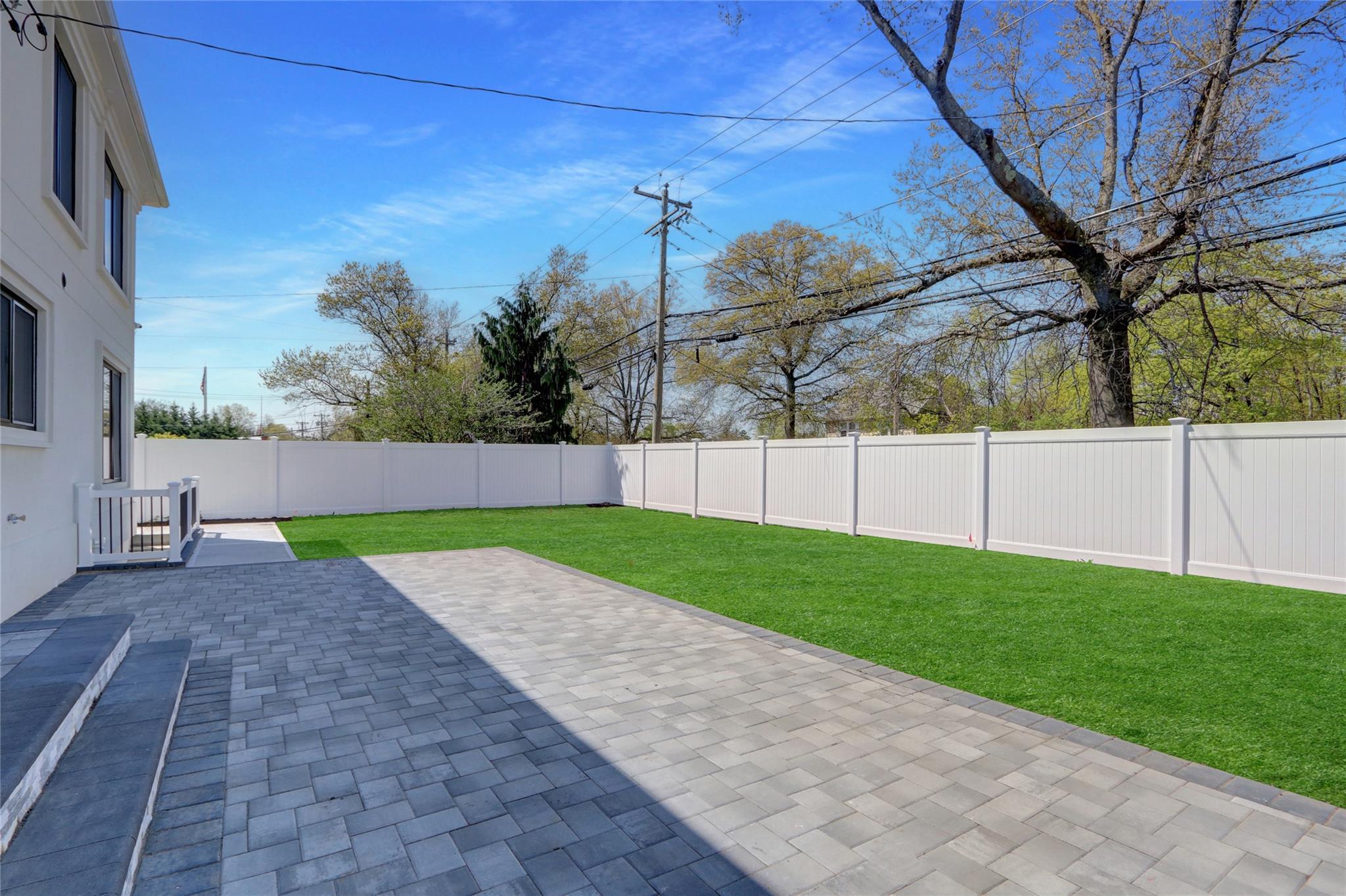 2 Hardy Lane, Westbury, New York image 39