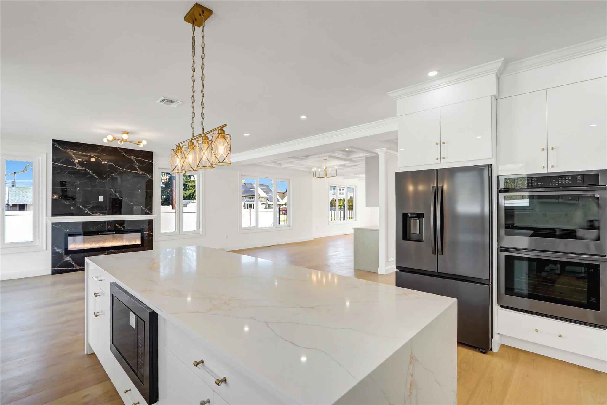 2 Hardy Lane, Westbury, New York image 15