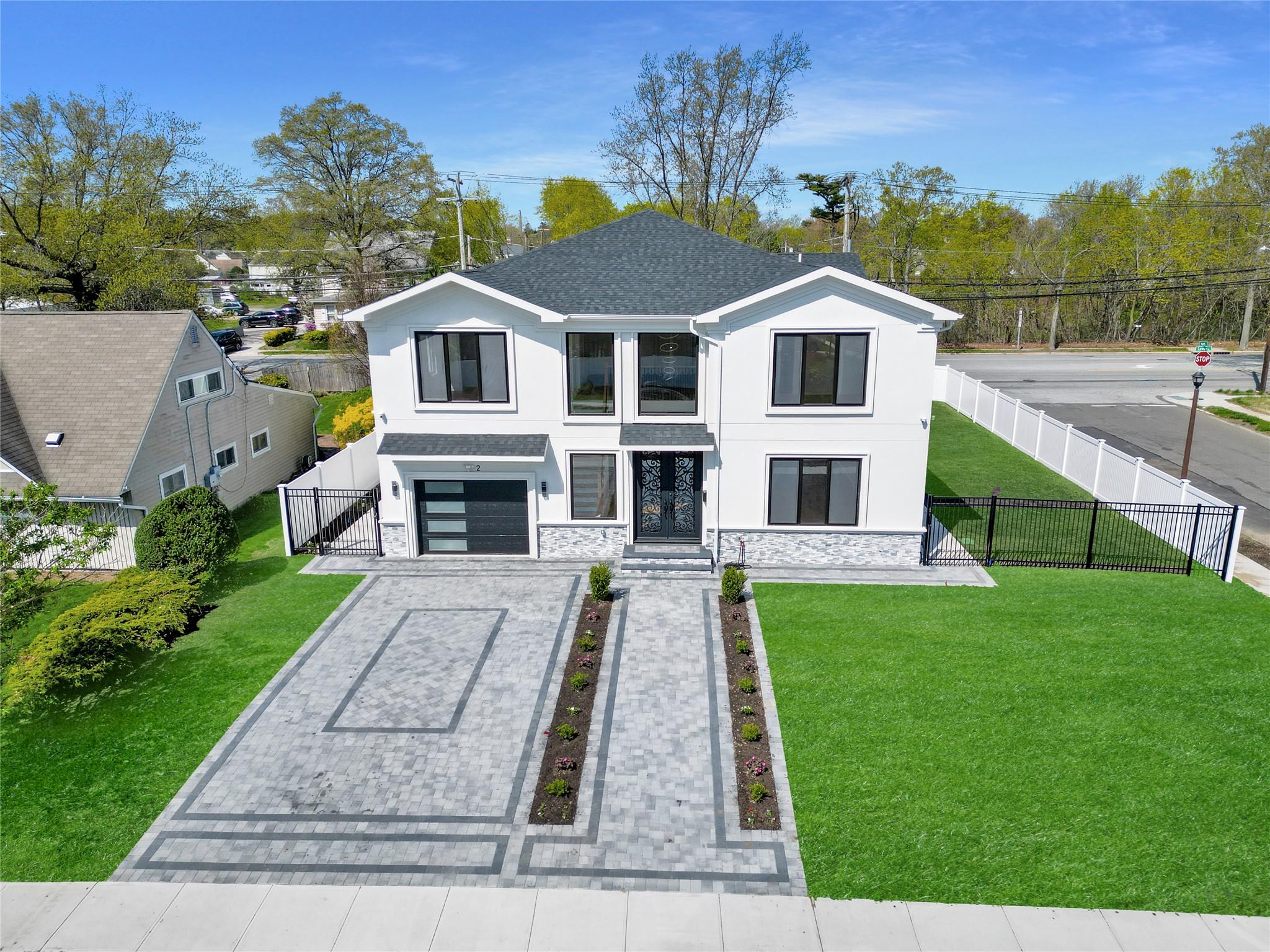 2 Hardy Lane, Westbury, New York image 41