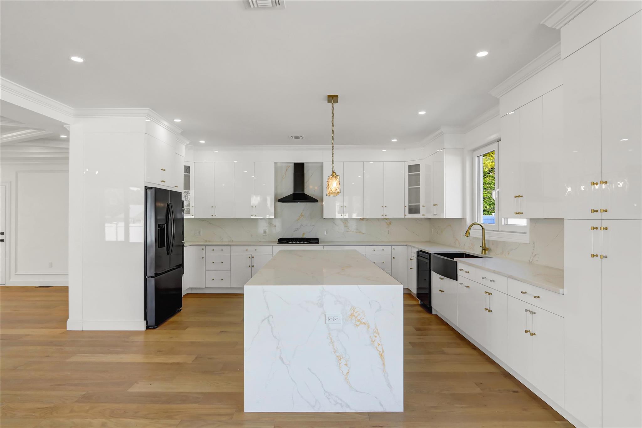 2 Hardy Lane, Westbury, New York image 12